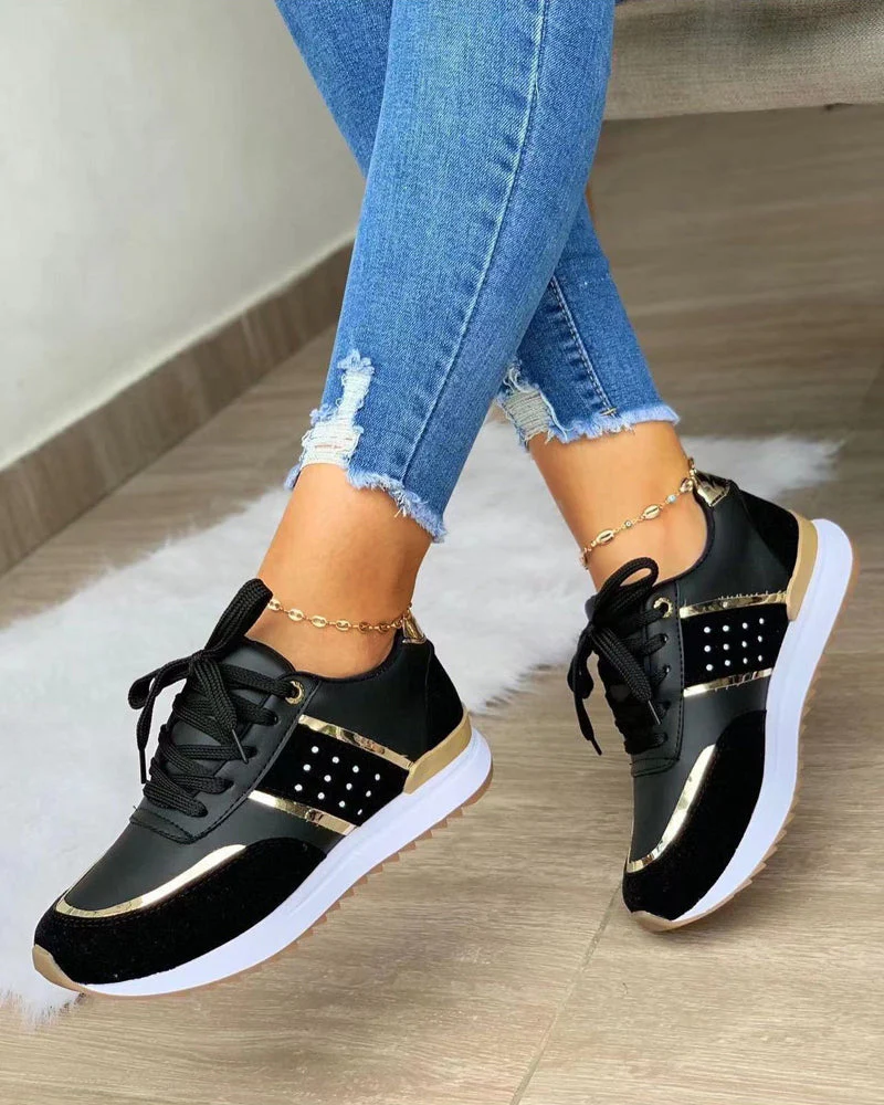 Des baskets bicolores pour un look stylé – Image 5