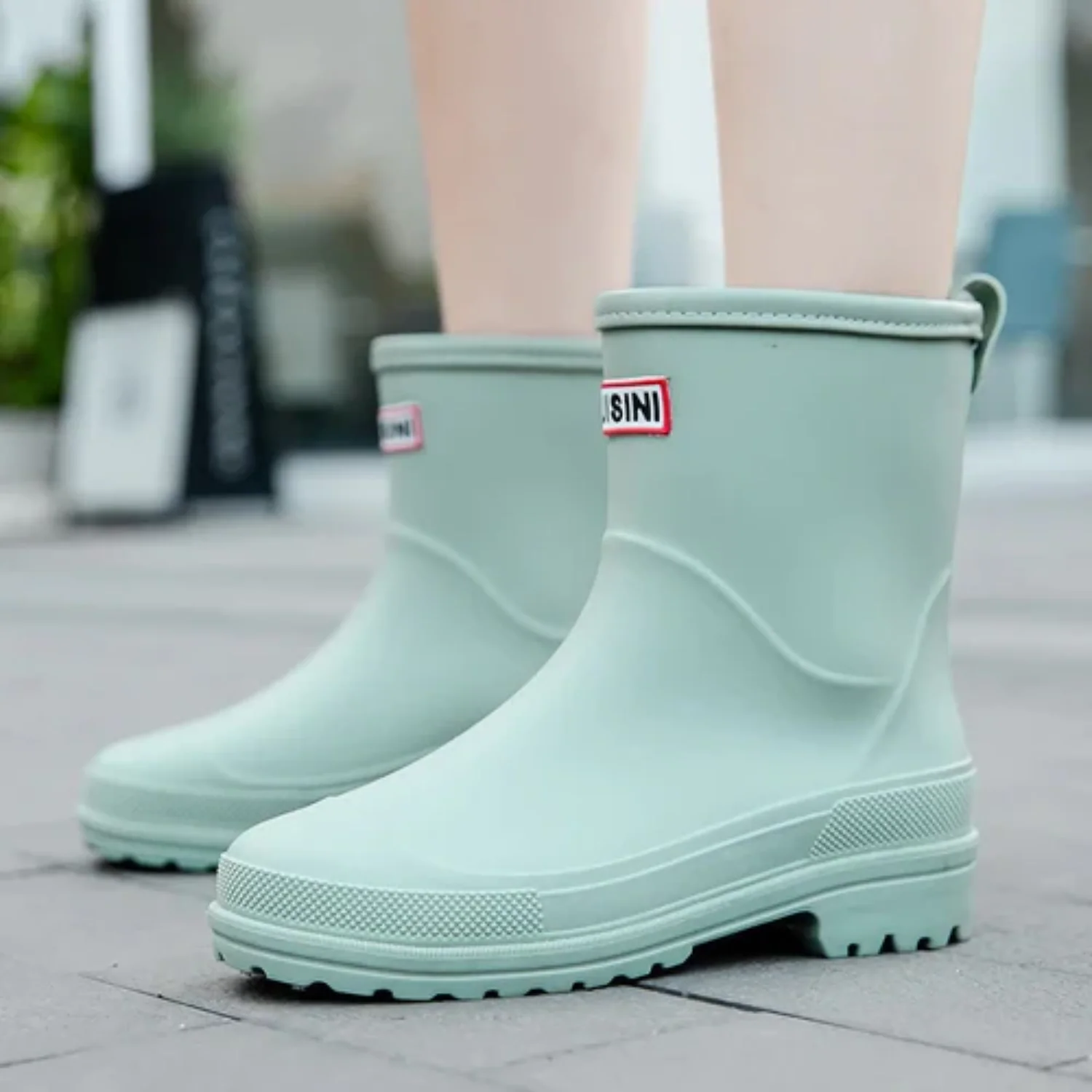 Bottes de pluie chic et imperméables pour femmes - élégantes et fonctionnelles – Image 4