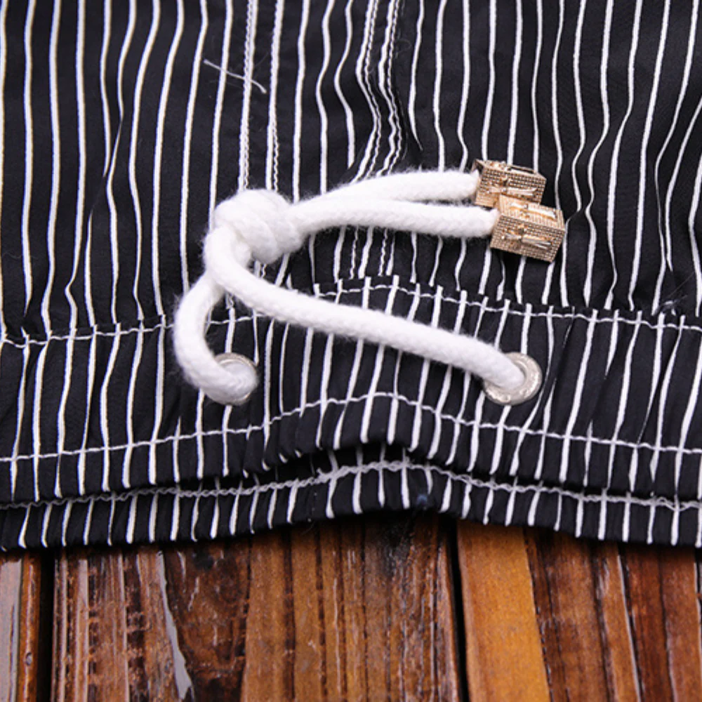 Marty - Short de bain rayé tendance pour l'homme soucieux de la mode – Image 5