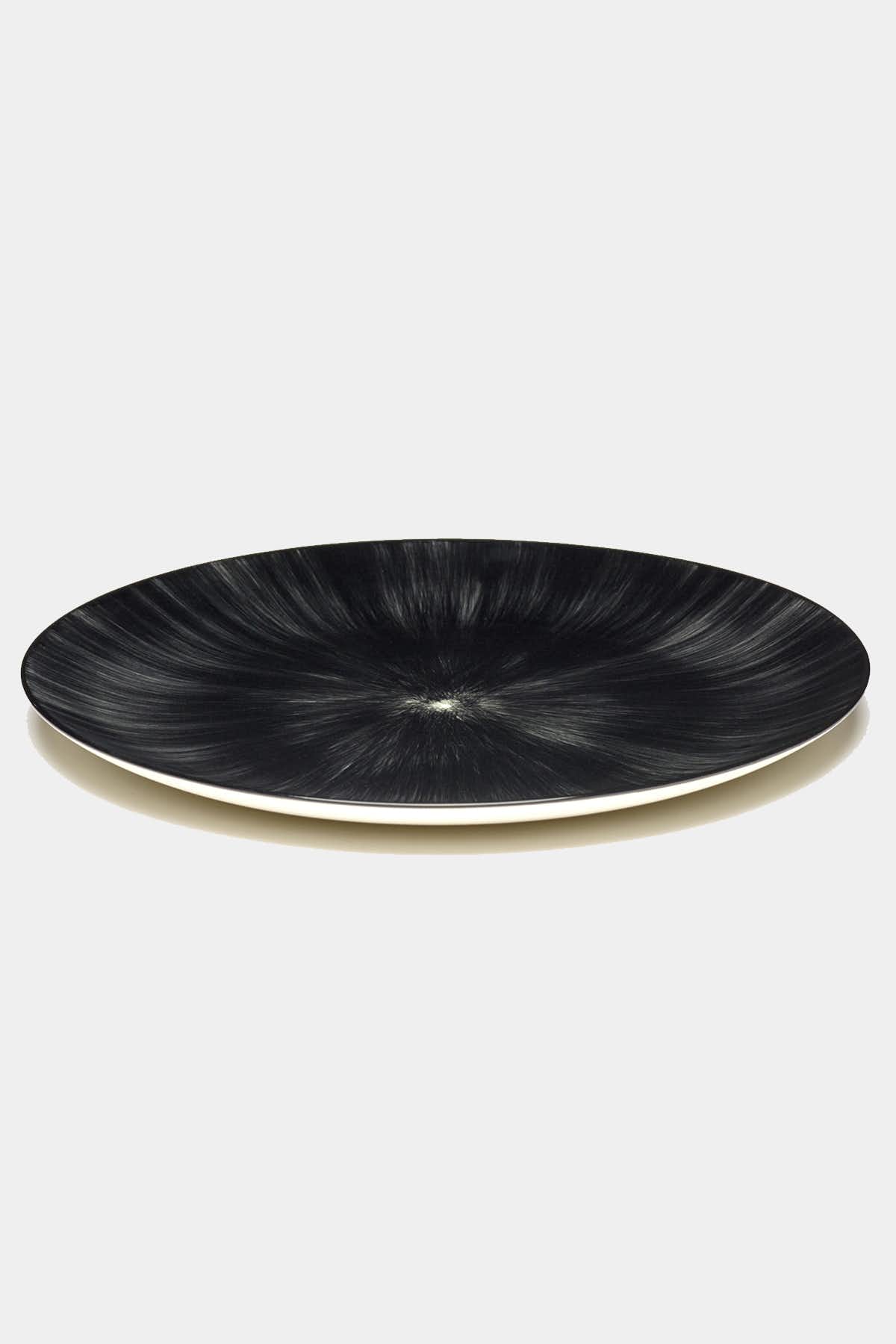 Ann Demeulemeester - Serax Set de 2 Assiettes noires "Dé" Var 6 – Image 3