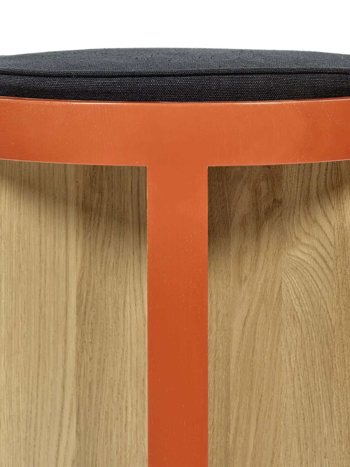 Ann Demeulemeester - Serax Tabouret "TABU" en bois de chêne (Ø 40 cm) – Image 5