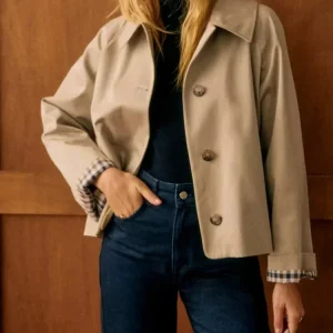 Trench-coat classique à col rabattu et motif à carreaux